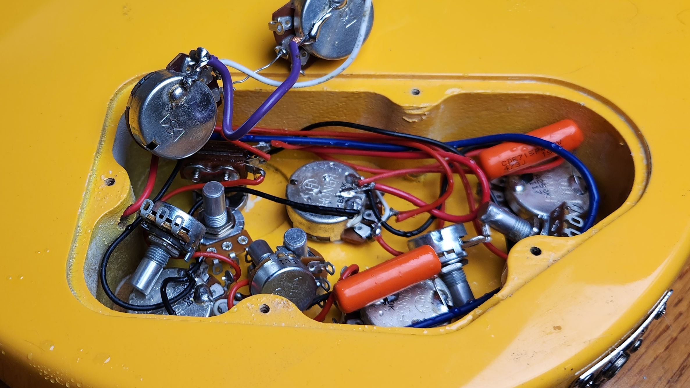 Cheap Electronics, or Bad Circuit Design? (5 Surprising Truths About Guitar Wiring)